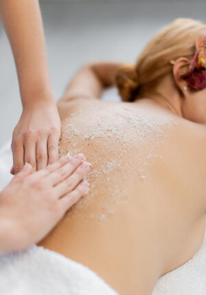 Scrub Aromatico + Massaggio Parziale